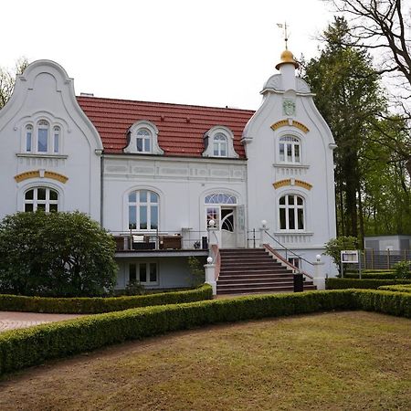 Jagdschloesschen Schwartow Hotel Бойценбург Екстериор снимка