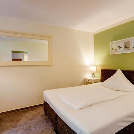 Jagdschloesschen Schwartow Hotel Бойценбург Екстериор снимка